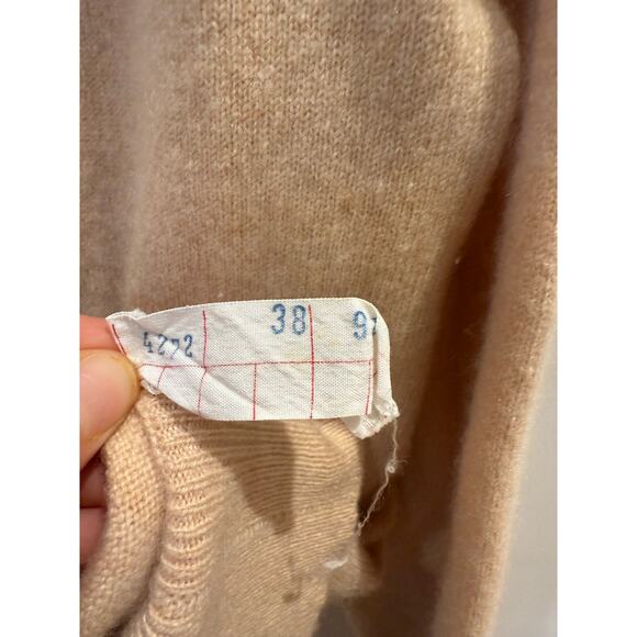 Snow Lotus vintage vneck cream colored cardigan sweater - Picture 6 of 8